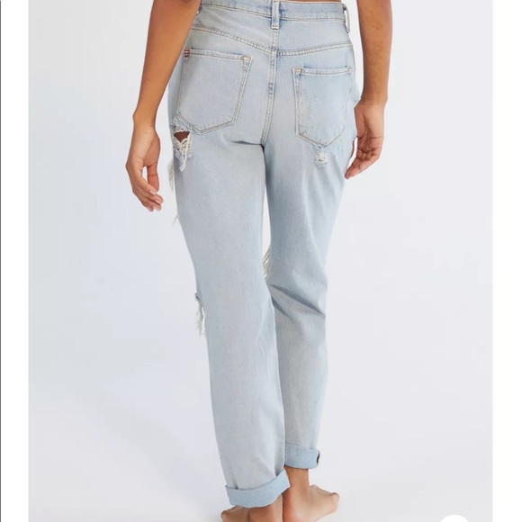 BDG High-Waisted Mom Jean - Destroyed Light Wash - Picture 2 of 6